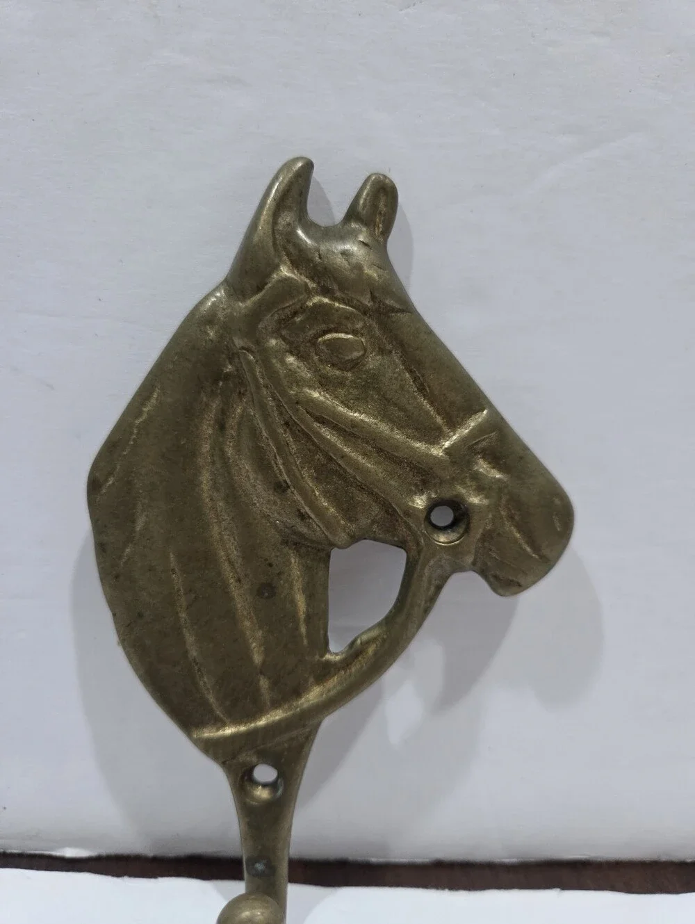 Antique-Style Brass Horse Head Wall Hook - Elegant Home Accent
